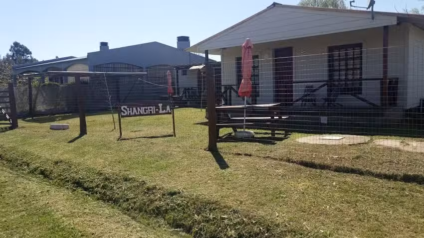 Cabaña Shangri-Lá Termas del Dayman