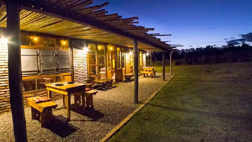 Caliu Earthship Restaurant y Ecolodge