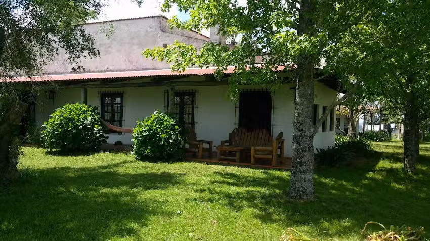 Estancia Aguila Blanca