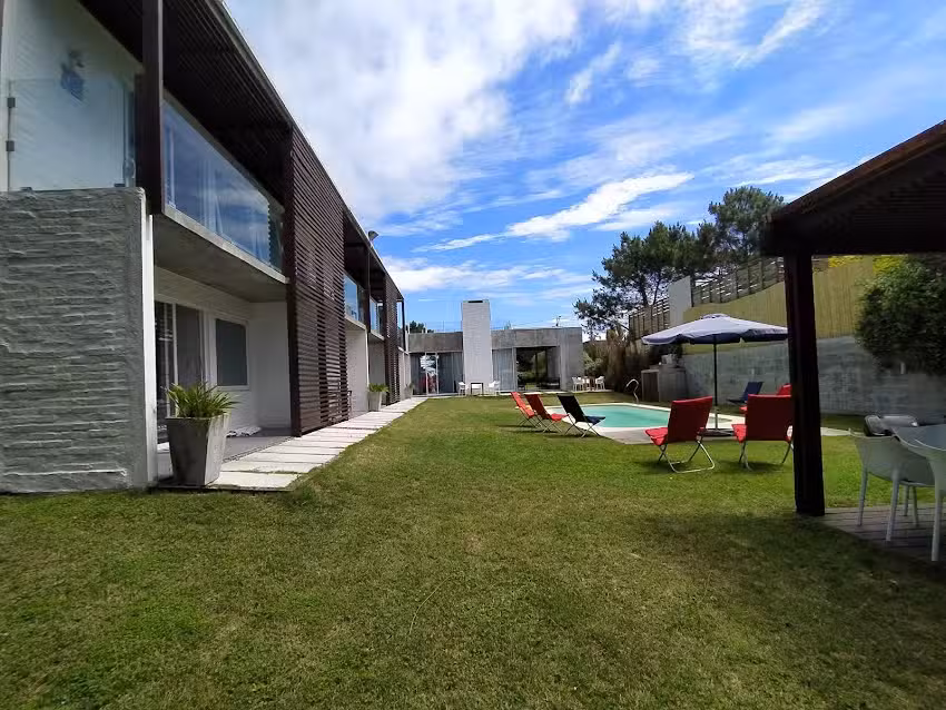 Hotel La Perla Domos