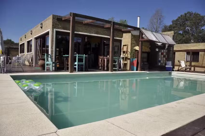 La Quinta Hostel & Suites