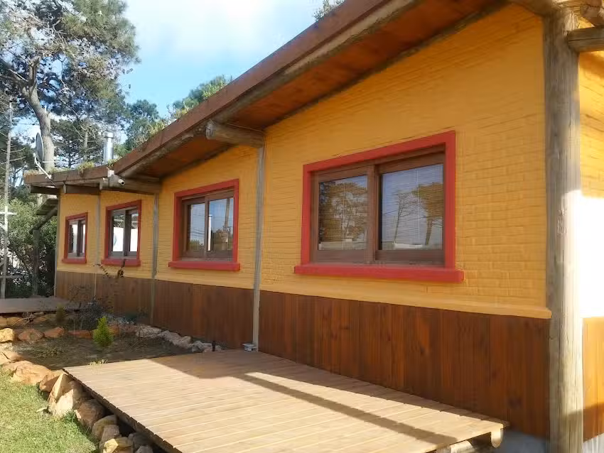 Las Pitucas. Casas Bioconstruidas