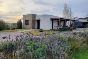 Pizzorno Lodge & Wine