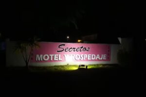 Secretos MOTEL Y HOSPEDAJE