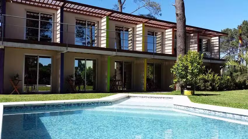 Undarius – Gay men resort