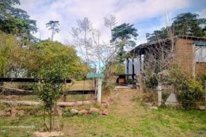 Villa Serrana_Trekking: ~ Alojamiento en cabaña para dos personas~ Paisajismo: Jardines~Chacras